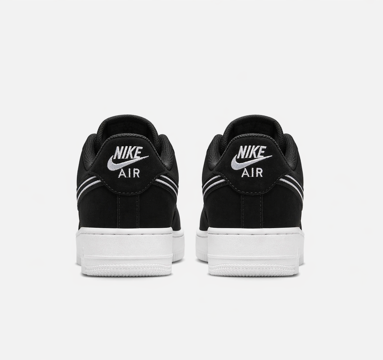 Tênis Nike Air Force 1 Nobuck