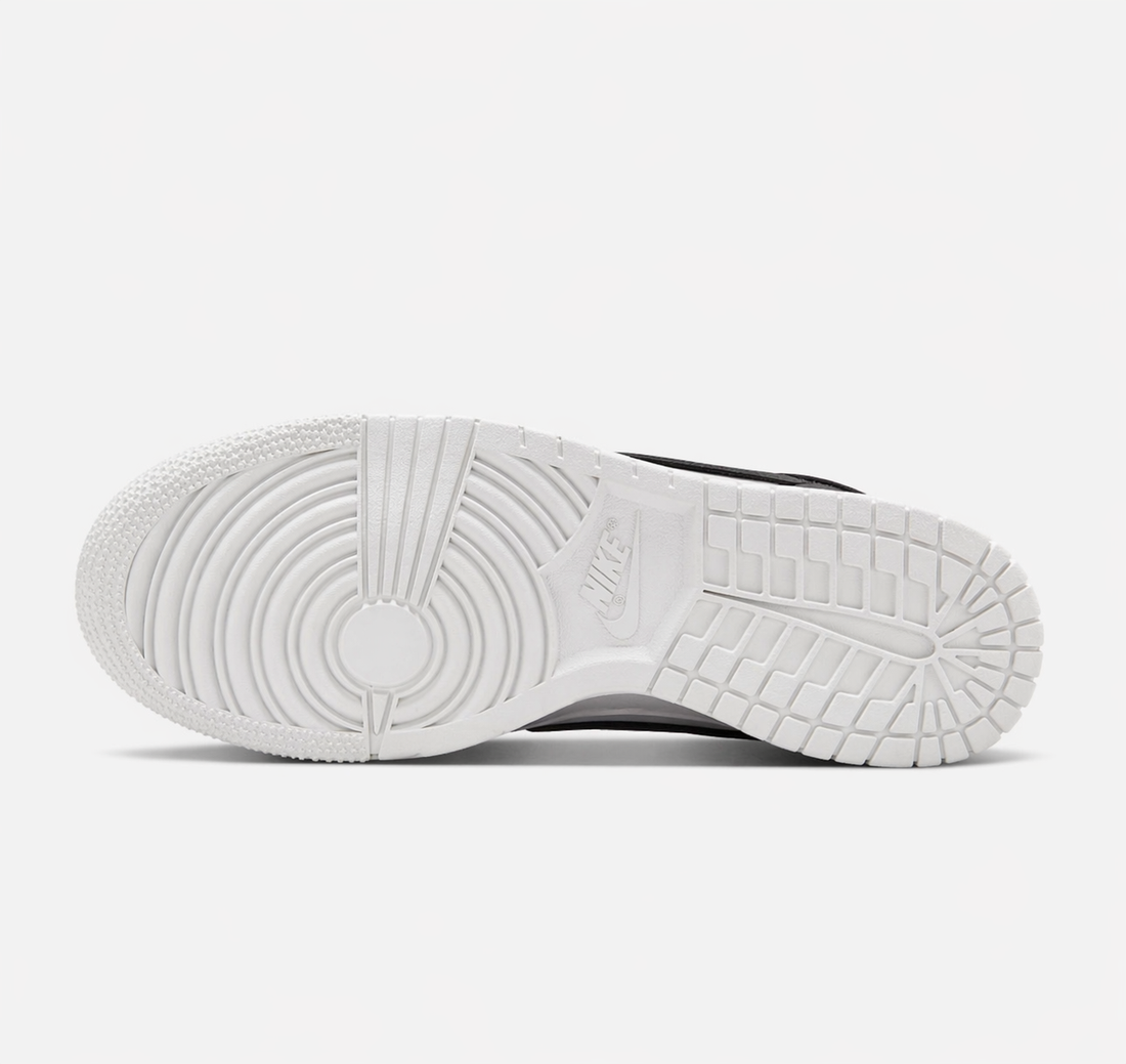 Tênis Nike Air Force 1 Nobuck
